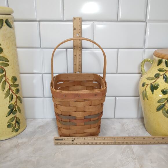 Vtg 1992 Signed Hand Woven Longaberger Basket with Handle Farmhouse Collectible - Picture 8 of 8